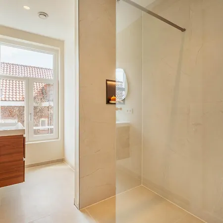 Apartman Charming Jordaan Apartment, Canal Views *